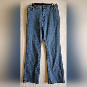 Levi's 550 Jeans Women’s 12L (31x32) Relaxed Fit Bootcut Mid Rise Medium Wash